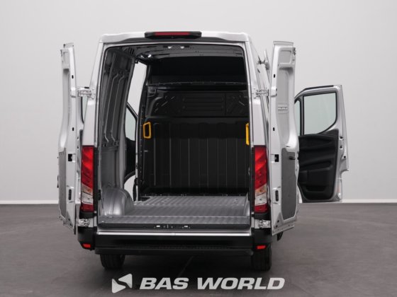 イヴェコ・デイリー 35S21 クローズド・ボックス・バン