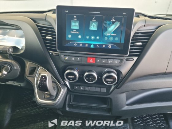 イヴェコ・デイリー 35S21 クローズド・ボックス・バン