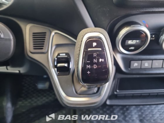 イヴェコ・デイリー 35S21 クローズド・ボックス・バン