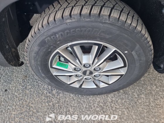 イヴェコ・デイリー 35S21 クローズド・ボックス・バン