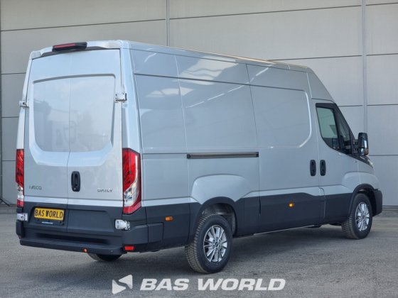 イヴェコ・デイリー 35S21 クローズド・ボックス・バン