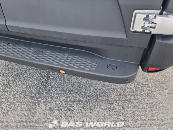 イヴェコ・デイリー 35S21 クローズド・ボックス・バン