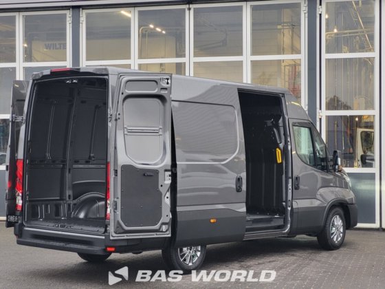 イヴェコ・デイリー 35S21 クローズド・ボックス・バン