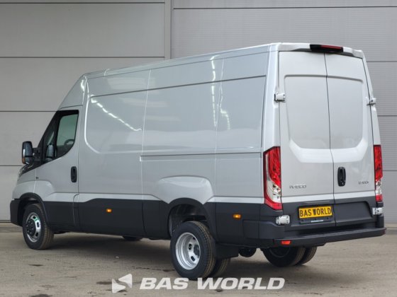 イヴェコ・デイリー 35C21 クローズド・ボックス・バン