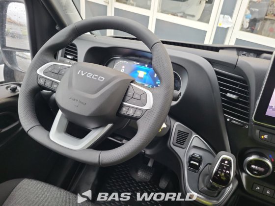 イヴェコ・デイリー 35S21 クローズド・ボックス・バン