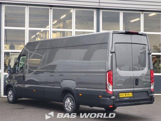 イヴェコ・デイリー 35S21 クローズド・ボックス・バン