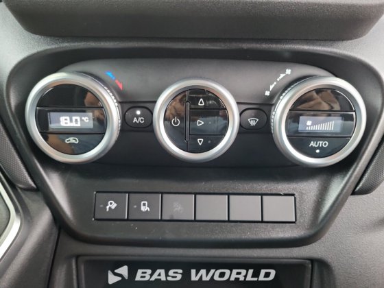 イヴェコ・デイリー 35C21 クローズド・ボックス・バン