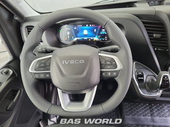 イヴェコ・デイリー 35C21 クローズド・ボックス・バン