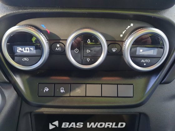 イヴェコ・デイリー 35S21 クローズド・ボックス・バン