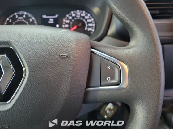 雷诺大师 165PK 窗帘边