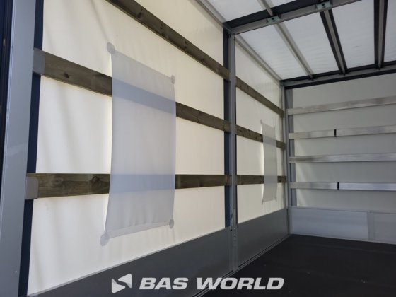 雷诺大师 165PK 窗帘边