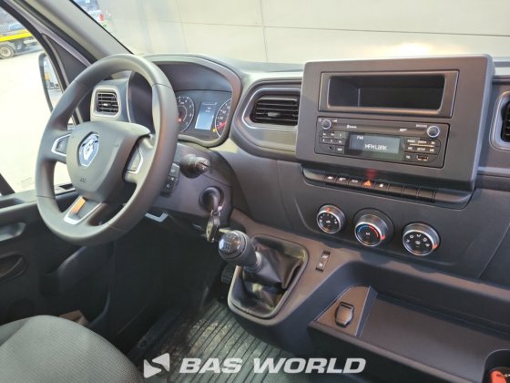 雷诺大师 165PK 窗帘边