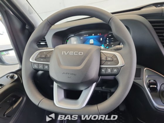 イヴェコ・デイリー 35S21 クローズド・ボックス・バン