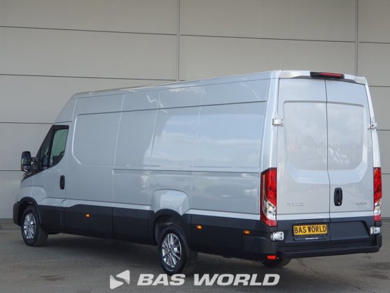 イヴェコ・デイリー 35S21 クローズド・ボックス・バン