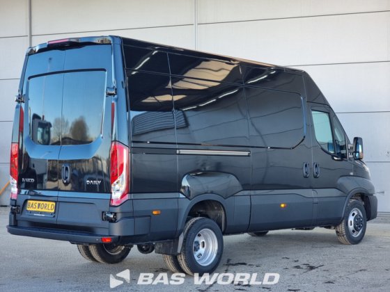 イヴェコ・デイリー 35C21 クローズド・ボックス・バン
