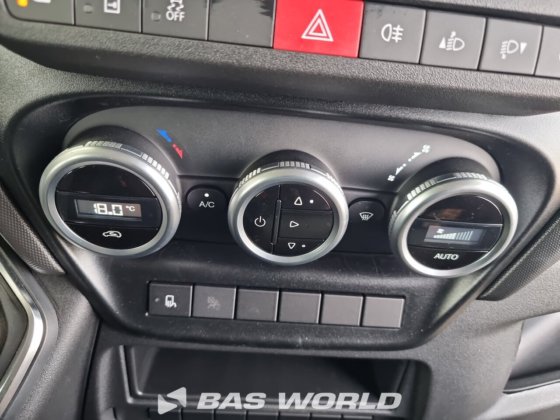 イヴェコ・デイリー 35S21 ボックスボディ