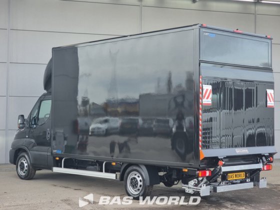 イヴェコ・デイリー 35S21 ボックスボディ