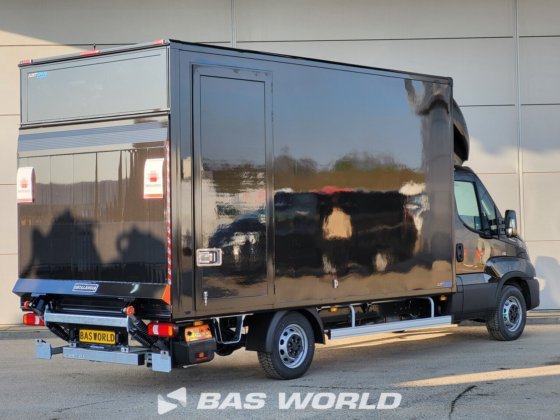 イヴェコ・デイリー 35S21 ボックスボディ