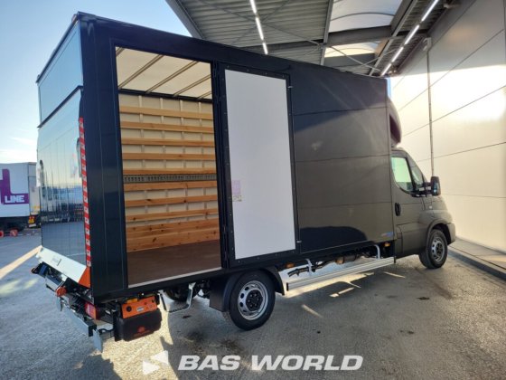 イヴェコ・デイリー 35S21 ボックスボディ