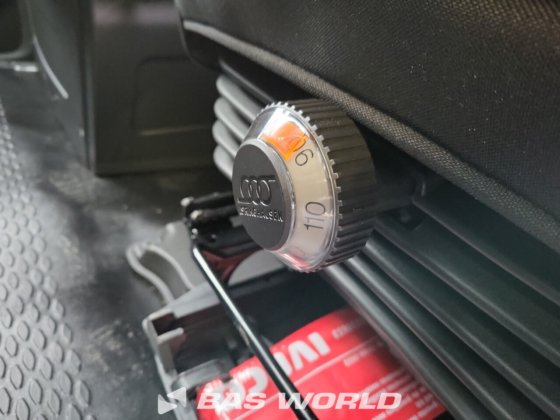 イヴェコ・デイリー 35S21 ボックスボディ