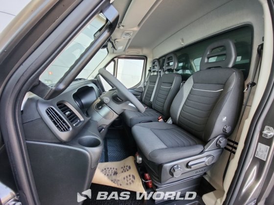 イヴェコ・デイリー 35S21 ボックスボディ