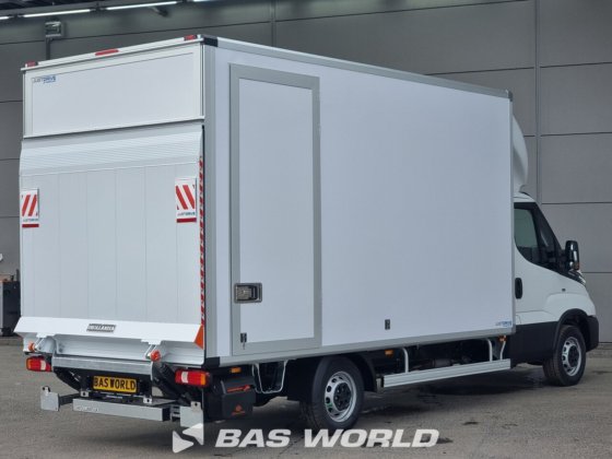 イヴェコ・デイリー 35S21 ボックスボディ