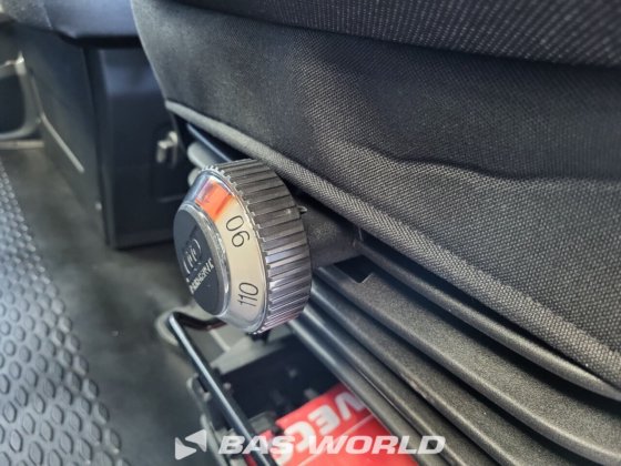 イヴェコ・デイリー 35S21 カーテンサイド