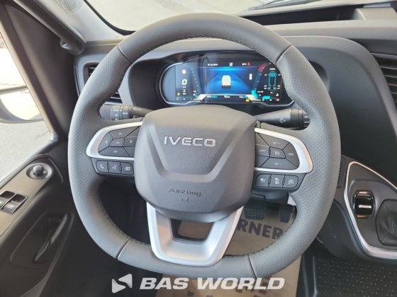 イヴェコ・デイリー 35C21 クローズド・ボックス・バン