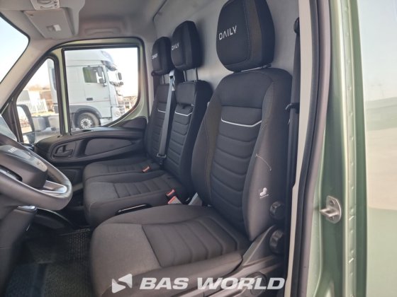 イヴェコ・デイリー 35S16 クローズド・ボックス・バン