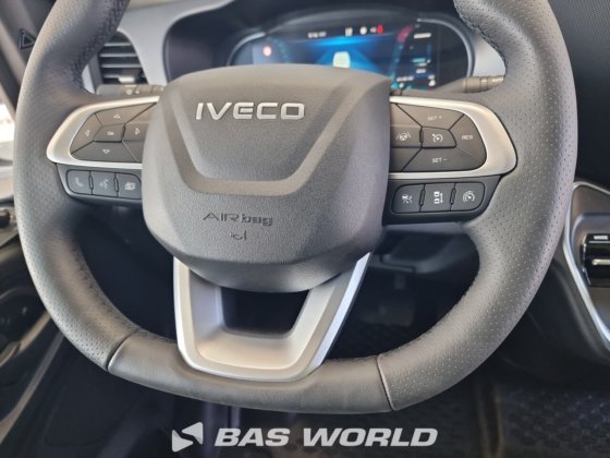 イヴェコ・デイリー 35S16 クローズド・ボックス・バン