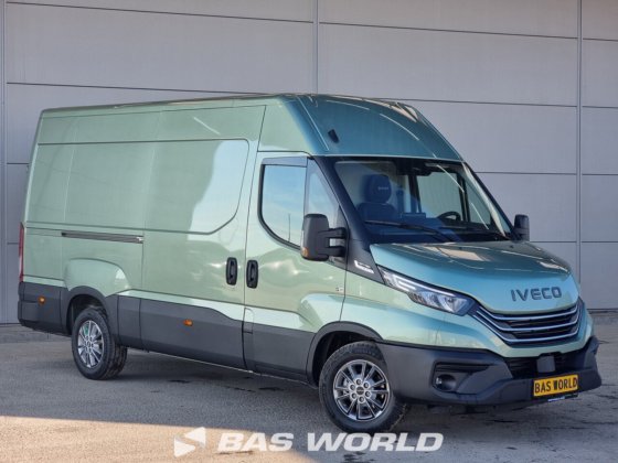 イヴェコ・デイリー 35S16 クローズド・ボックス・バン