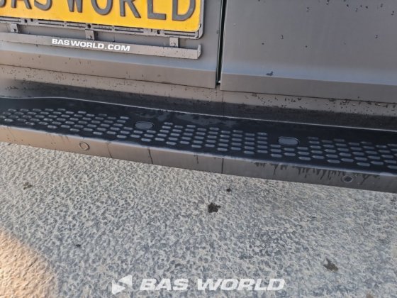 イヴェコ・デイリー 35S16 クローズド・ボックス・バン