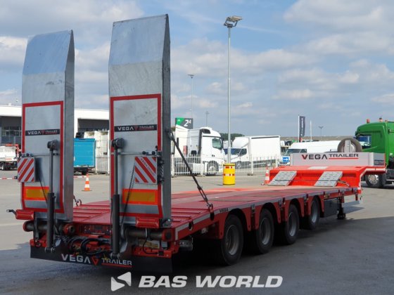Vega 低装载半挂车