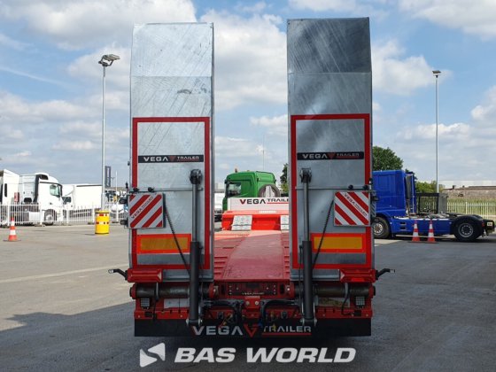 Vega 低装载半挂车