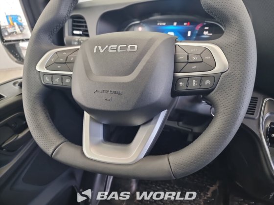 イヴェコ・デイリー 35S21 クローズド・ボックス・バン