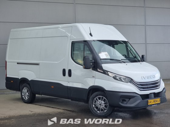 イヴェコ・デイリー 35S21 クローズド・ボックス・バン