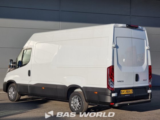 イヴェコ・デイリー 35S21 クローズド・ボックス・バン