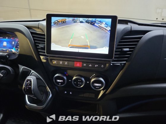 イヴェコ・デイリー 35S21 クローズド・ボックス・バン