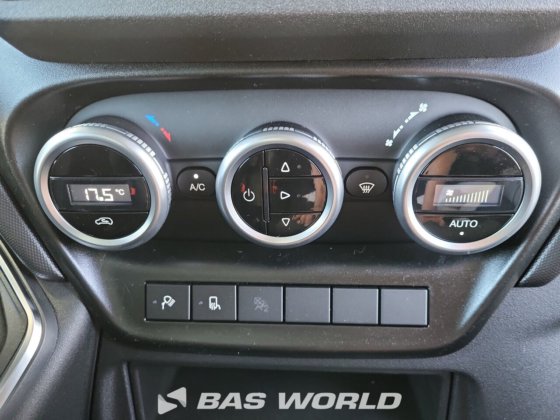 イヴェコ・デイリー 35S21 クローズド・ボックス・バン