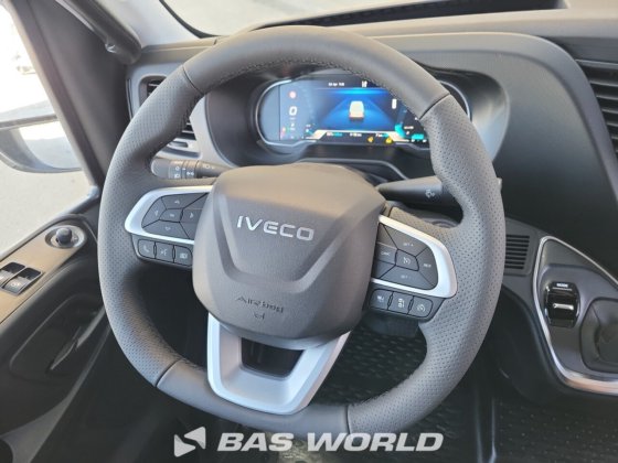 イヴェコ・デイリー 35S21 クローズド・ボックス・バン