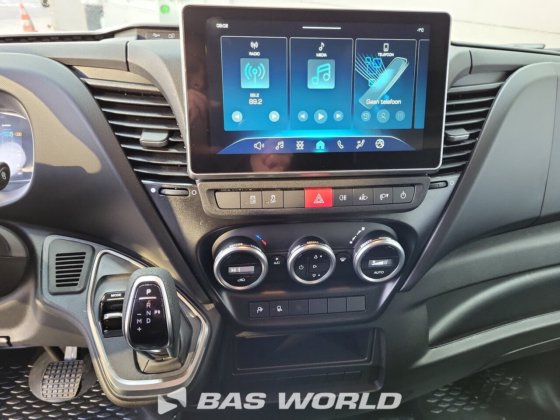 イヴェコ・デイリー 35C21 クローズド・ボックス・バン