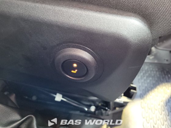 イヴェコ・デイリー 35C21 クローズド・ボックス・バン