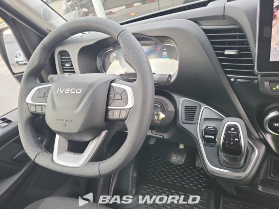 イヴェコ・デイリー 35S21 クローズド・ボックス・バン