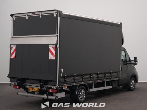 依维柯 Daily 35S18 篷车