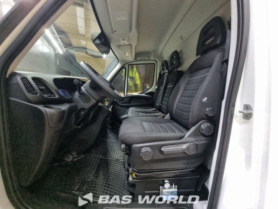 依维柯 Daily 35S18 汽车运输车