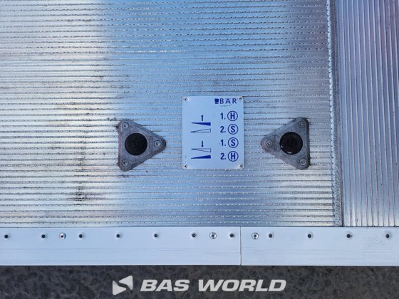 イヴェコ デイリー 35S16 カーテンサイド