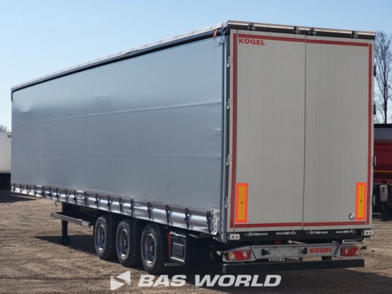 ケーゲル・カーテンサイド・セミトレーラー