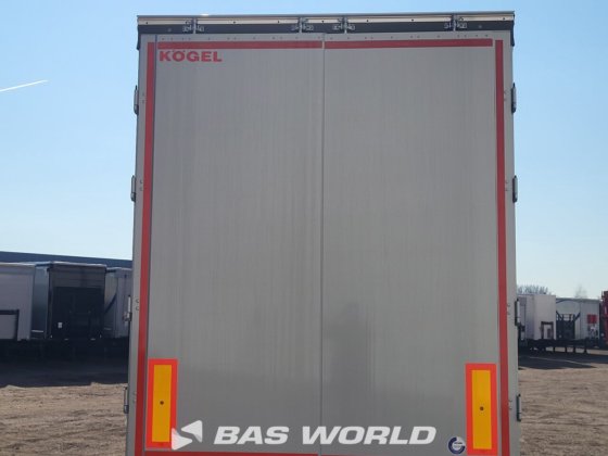 ケーゲル・カーテンサイド・セミトレーラー