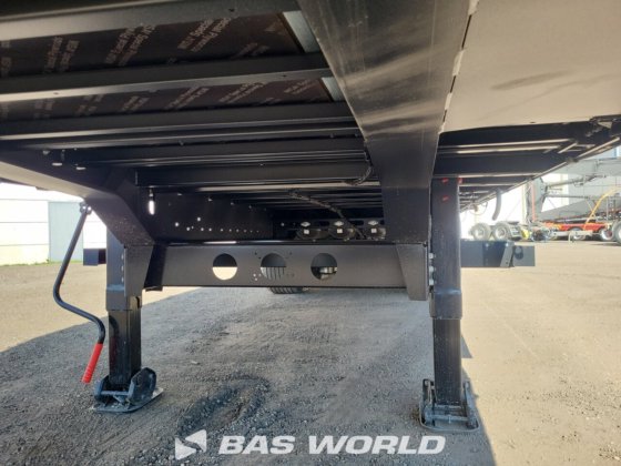 柯格尔帘边半挂车