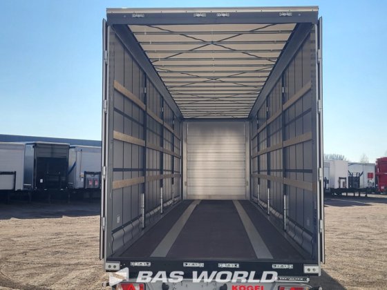 柯格尔帘边半挂车